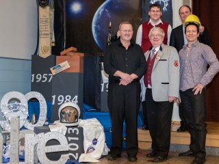 Die Dirigenten bei der Jahresfeier 2014. Hintere Reihe v.l.n.r.: Basti Hoiß, Markus Bühler. Vordere Reihe v.l.n.r.: Berti Pittner, Edgar Köller, Jonathan Beisiegel Die Dirigenten bei der Jahresfeier 2014. Hintere Reihe v.l.n.r.: Basti Hoiß, Markus Bühler. Vordere Reihe v.l.n.r.: Berti Pittner, Edgar Köller, Jonathan Beisiegel