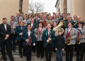 Spielgemeinschaft MVB/MVR beim Konzert am Abend in der kath. Kirche Rechberghausen am 18. April 2016